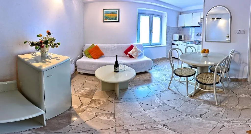 Villa Soulavy Kastela